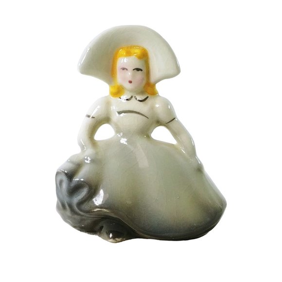 Planter Girl Bonnie Lass with Hat Ceramic 5.5" - Picture 6 of 6
